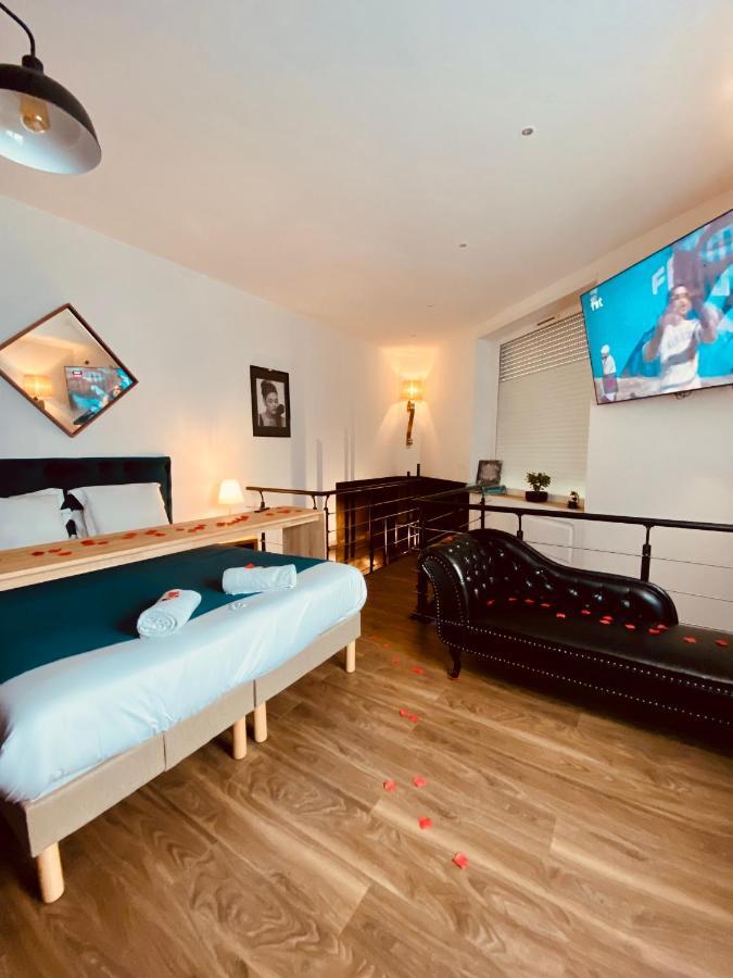 Mieuxqualhotel Jacuzzi Privatif La Retro Bordeaux Exteriör bild